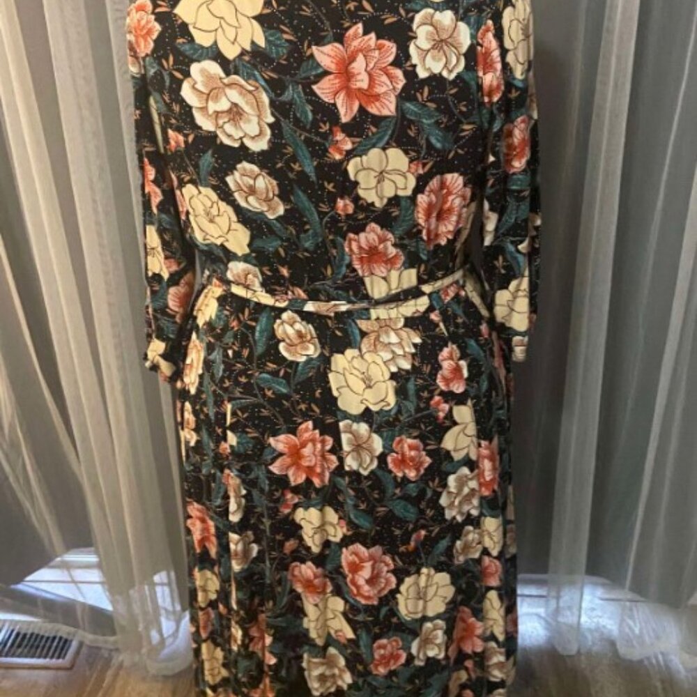 Torrid size 3 Black Floral Midi Challis Shirt Dress - Picture 8 of 8